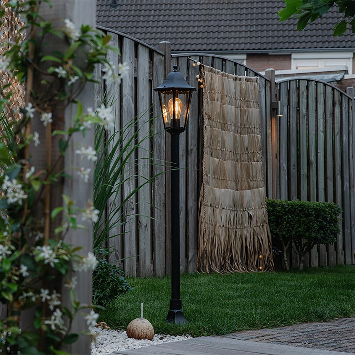 QAZQA Smart Staande Buitenlamp Zwart 170cm Incl. Wifi ST64 - New 4 QAZQA Smart Staande Buitenlamp Zwart 170cm Incl. Wifi ST64 - New - Afbeelding 2