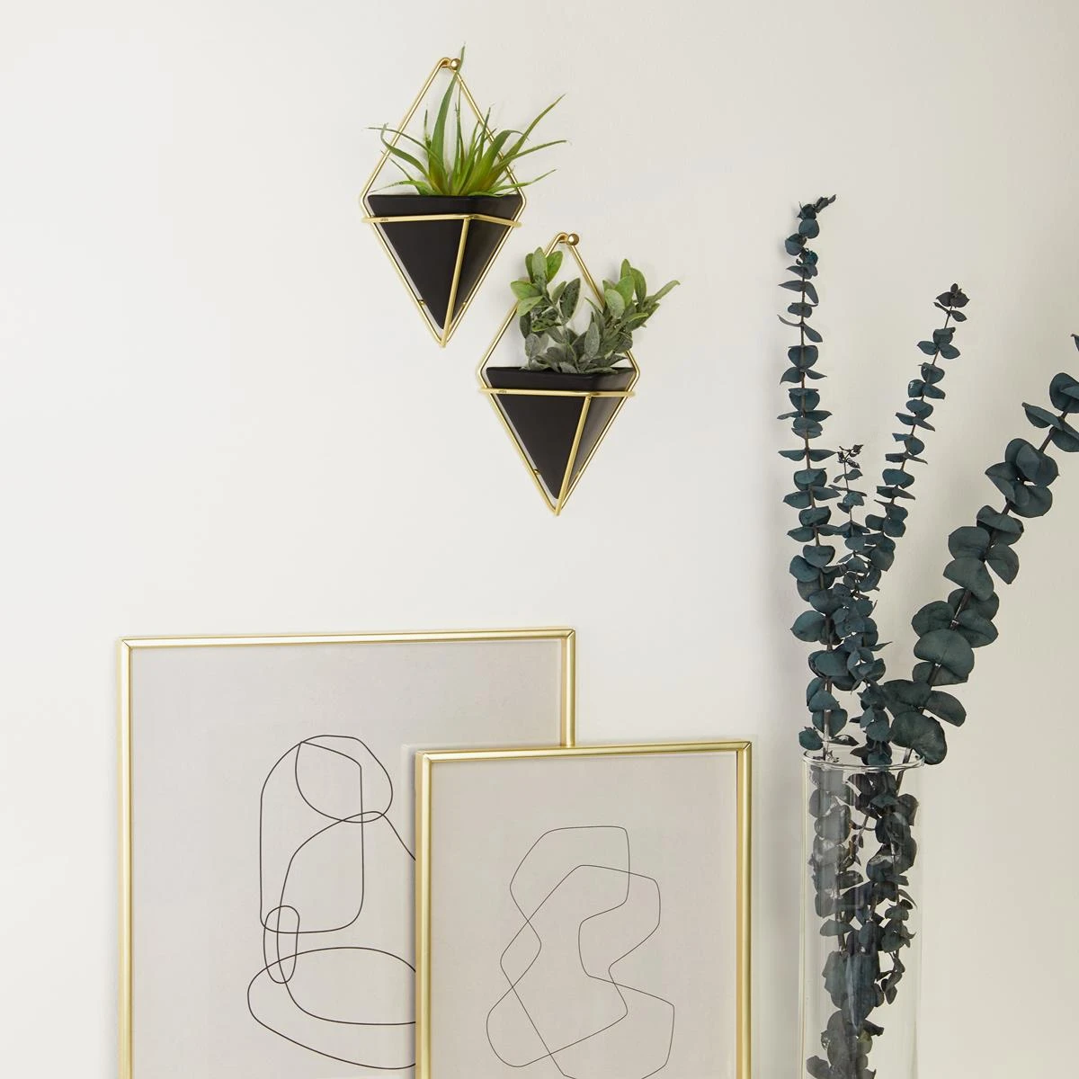 Umbra Trigg Wandhouder En Bloempot 4 Umbra Trigg Wandhouder En Bloempot - Afbeelding 2