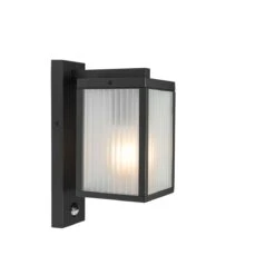 QAZQA Buiten Wandlantaarn Zwart Met Ribbel Glas En Bewegingssensor - 20 QAZQA Buiten Wandlantaarn Zwart Met Ribbel Glas En Bewegingssensor - -Tuinproducten 10899699