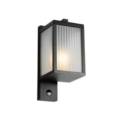 QAZQA Buiten Wandlantaarn Zwart Met Ribbel Glas En Bewegingssensor - 21 QAZQA Buiten Wandlantaarn Zwart Met Ribbel Glas En Bewegingssensor - -Tuinproducten 10899705