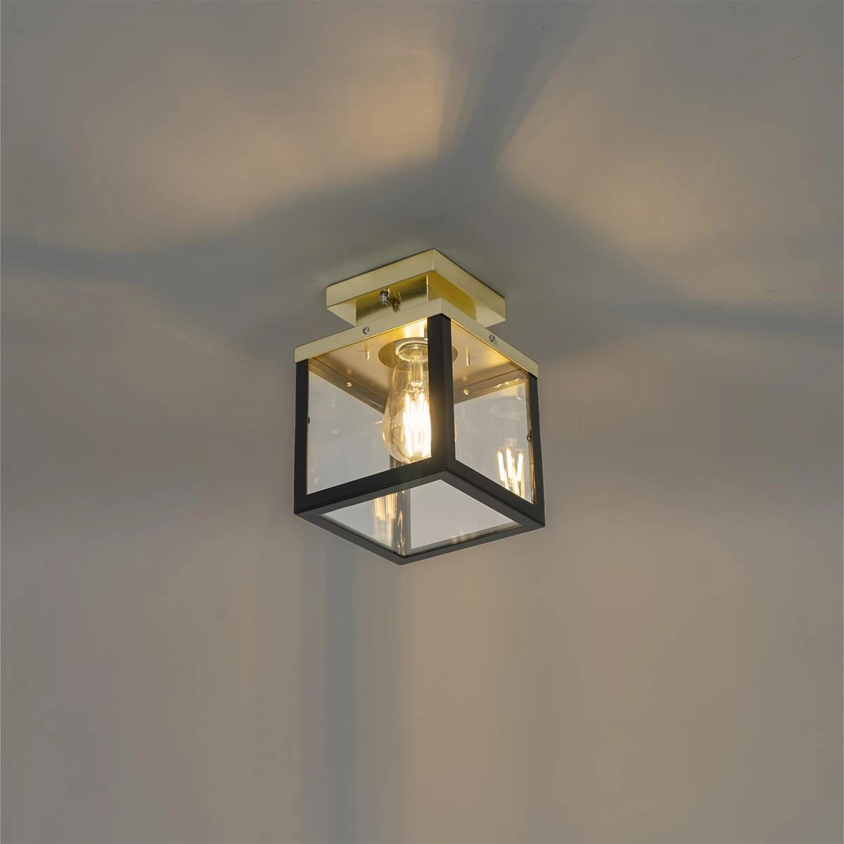 QAZQA Industriële Buiten Plafondlamp Zwart Met Goud - Rotterdam 14 QAZQA Industriële Buiten Plafondlamp Zwart Met Goud - Rotterdam - Afbeelding 12