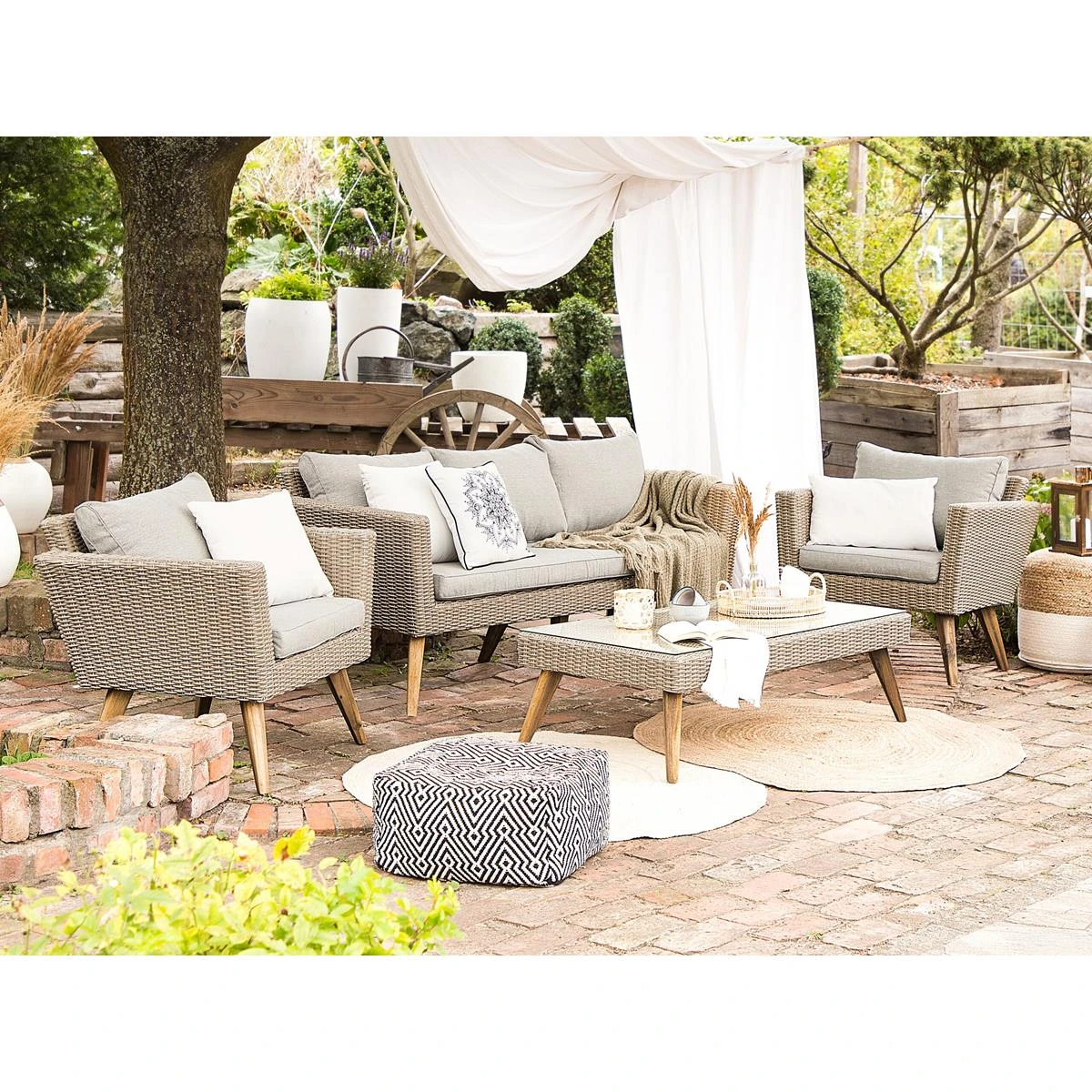 Beliani - VITTORIA - Loungeset Voor 5 - Natuurlijk - PE Rotan 4 Beliani - VITTORIA - Loungeset Voor 5 - Natuurlijk - PE Rotan - Afbeelding 2