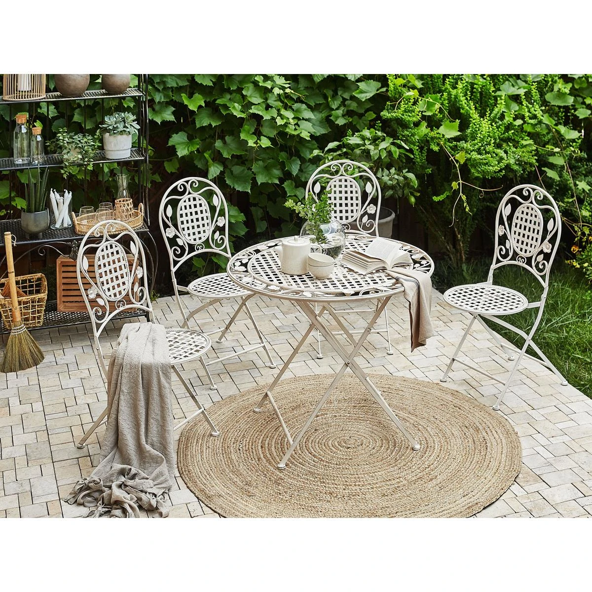 Beliani - BIVIO - Tuinset Voor 4 - Wit - IJzer 4 Beliani - BIVIO - Tuinset Voor 4 - Wit - IJzer - Afbeelding 2