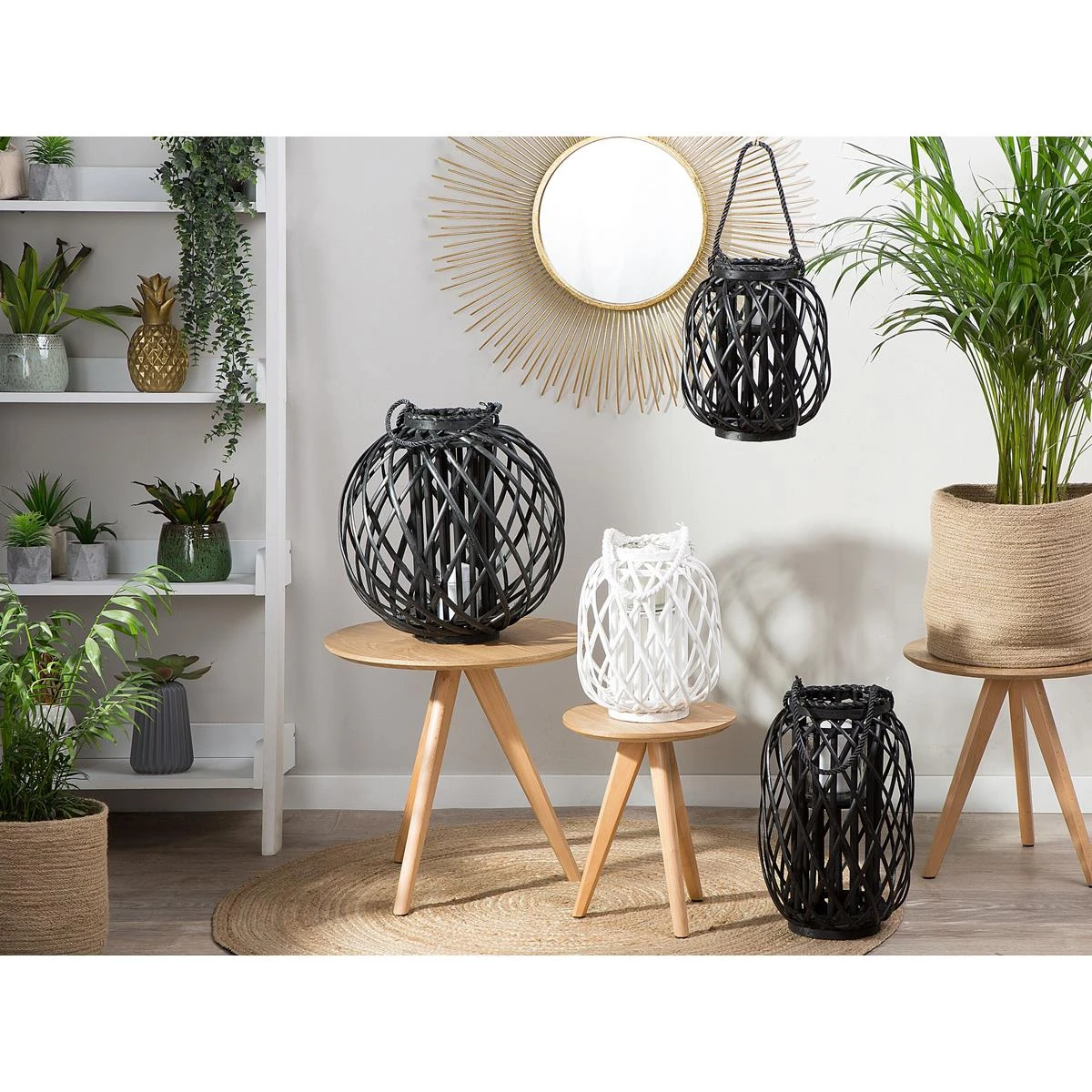 Beliani - SAMOA - Lantaarn - Zwart - Wilgenhout 4 Beliani - SAMOA - Lantaarn - Zwart - Wilgenhout - Afbeelding 2